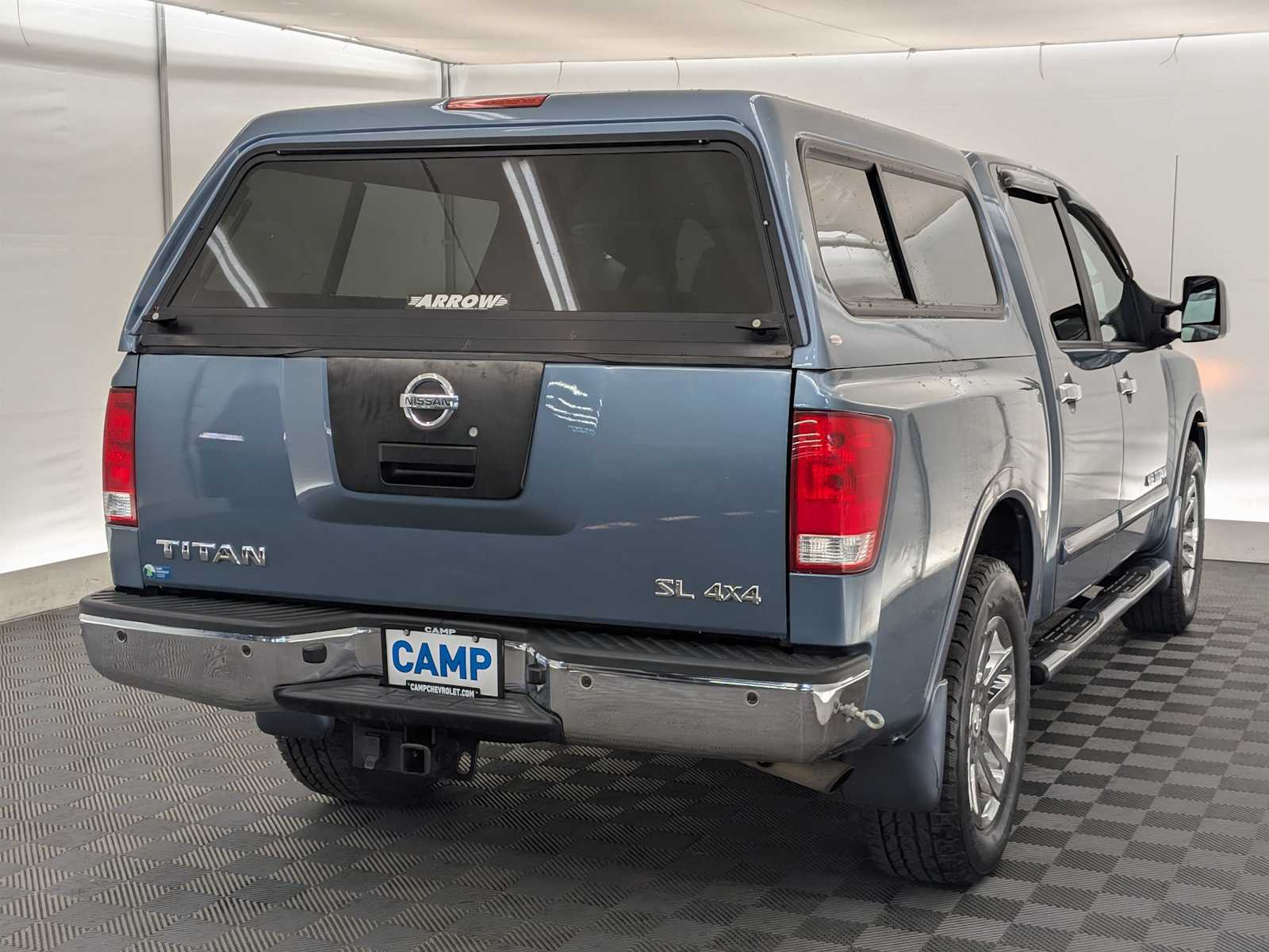 2011 Nissan Titan SL photo 2