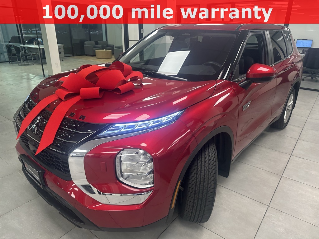 2024 Mitsubishi Outlander PHEV photo 2