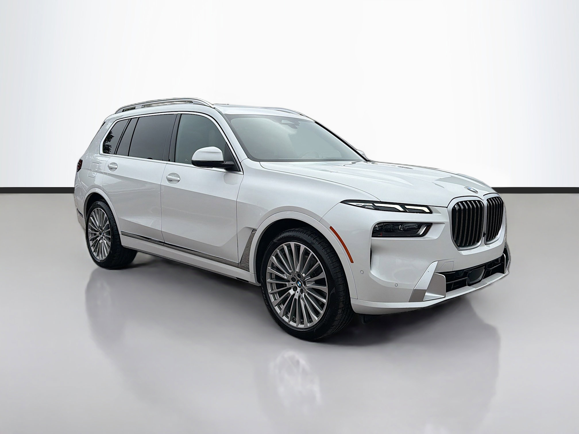 2023 BMW X7 40i's photo