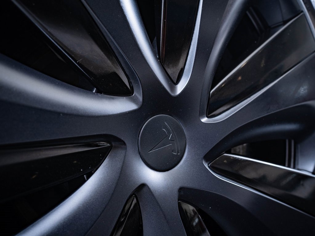 2023 Tesla Model S Standard Range photo 7