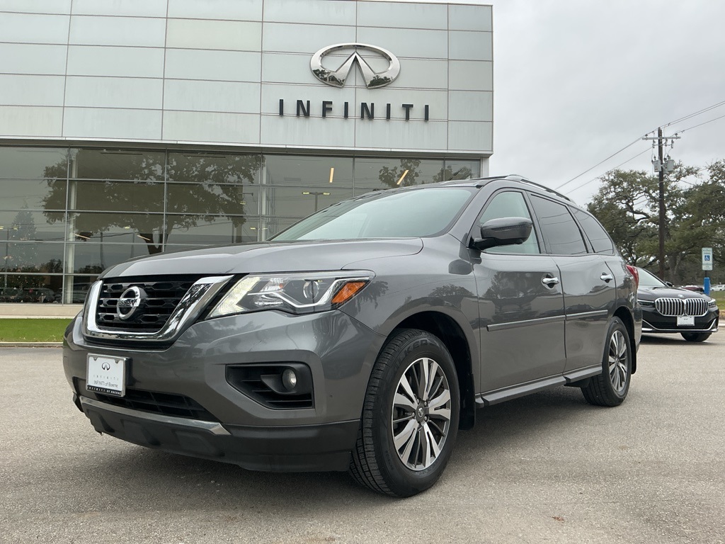 2017 Nissan Pathfinder SL
