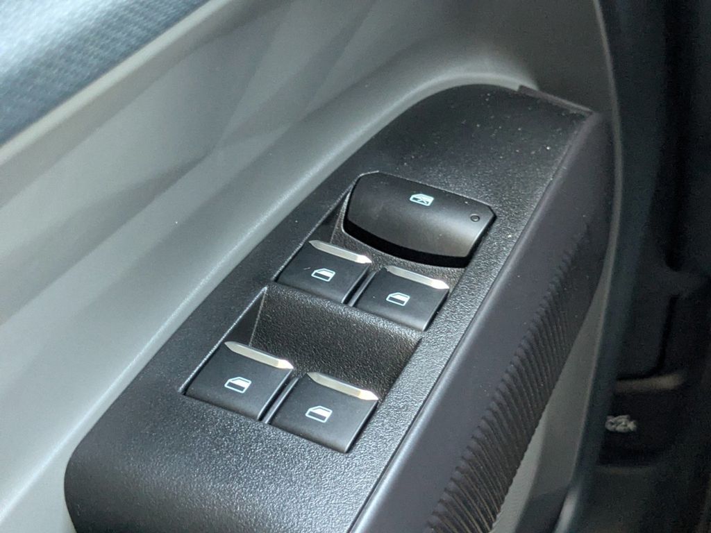 2025 Ford Maverick XL photo 20