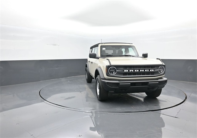2025 Ford Bronco 4-Door Base's photo