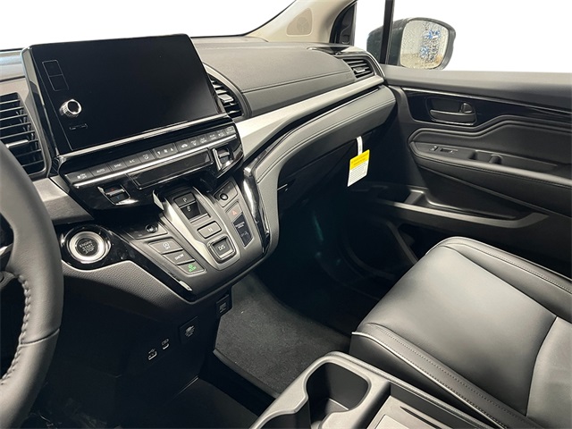 2026 Honda Odyssey Touring photo 17