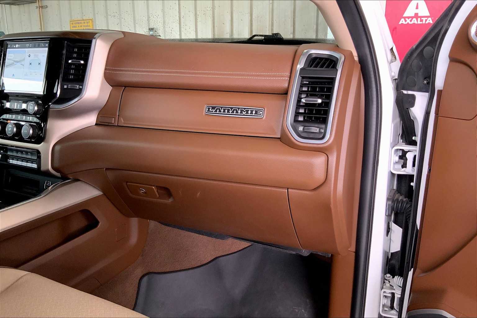 2022 Ram 2500 Laramie photo 17