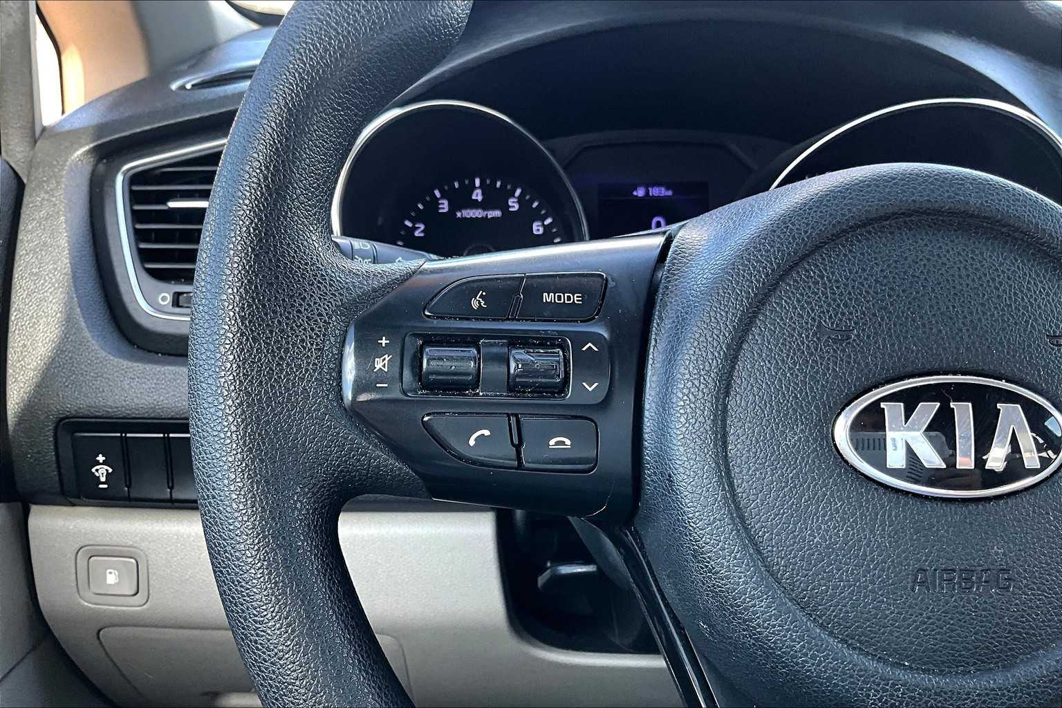 2020 Kia Sedona LX EX photo 21