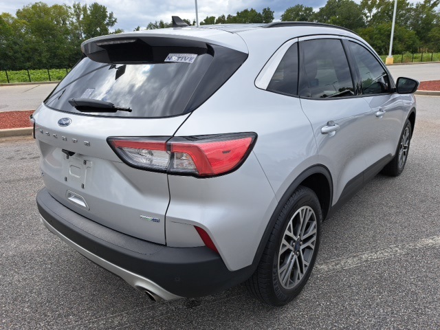 2020 Ford Escape SEL photo 9