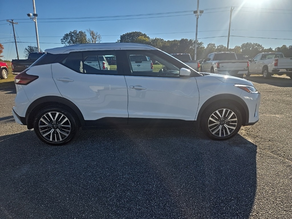 2024 Nissan Kicks SV photo 4