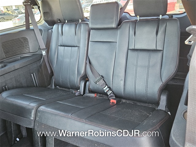 2019 Dodge Grand Caravan GT photo 2