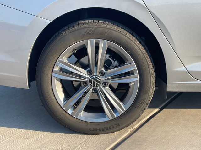 2024 Volkswagen Jetta 1.5T SE photo 4