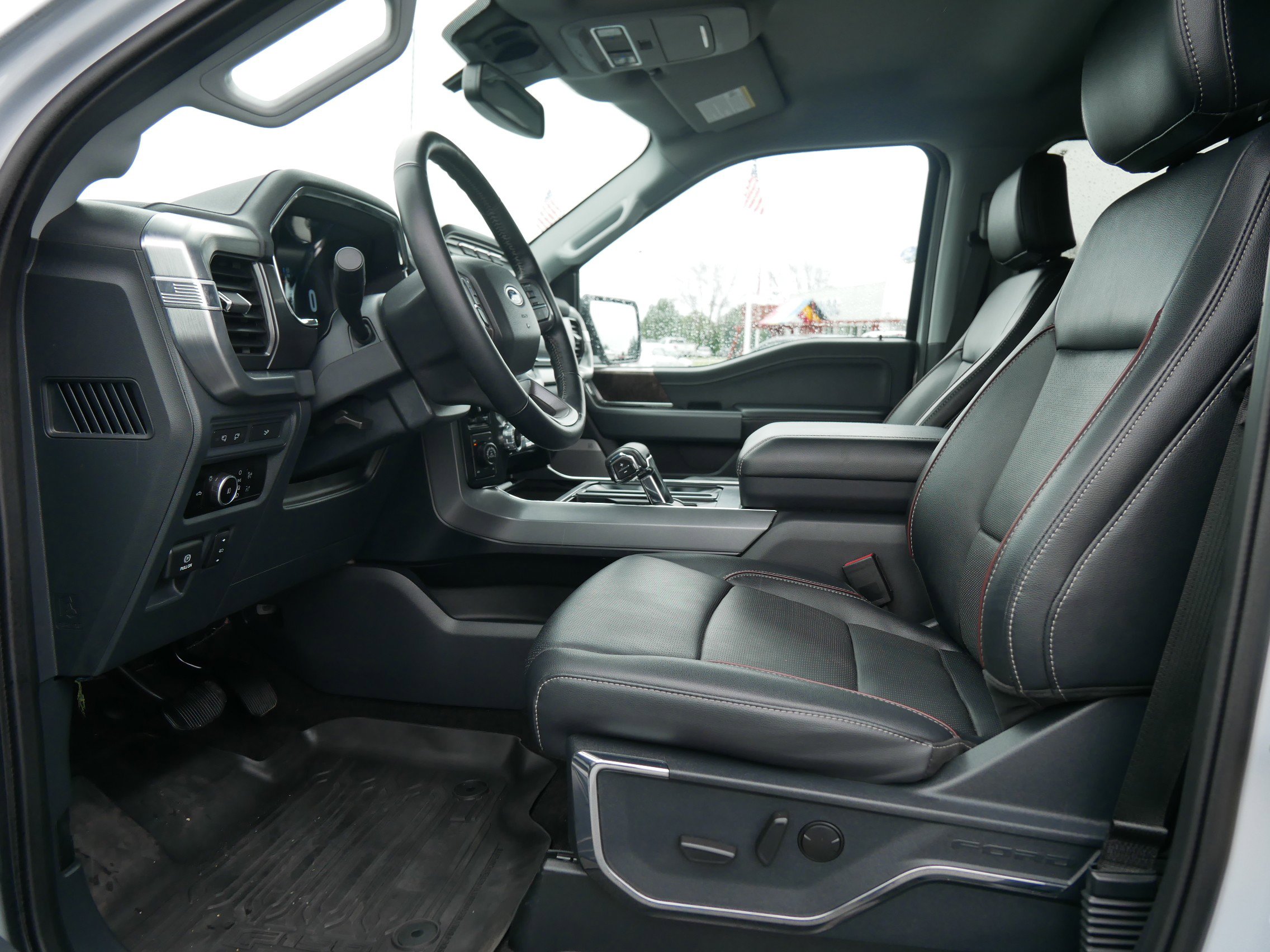2022 Ford F-150 Lariat photo 10