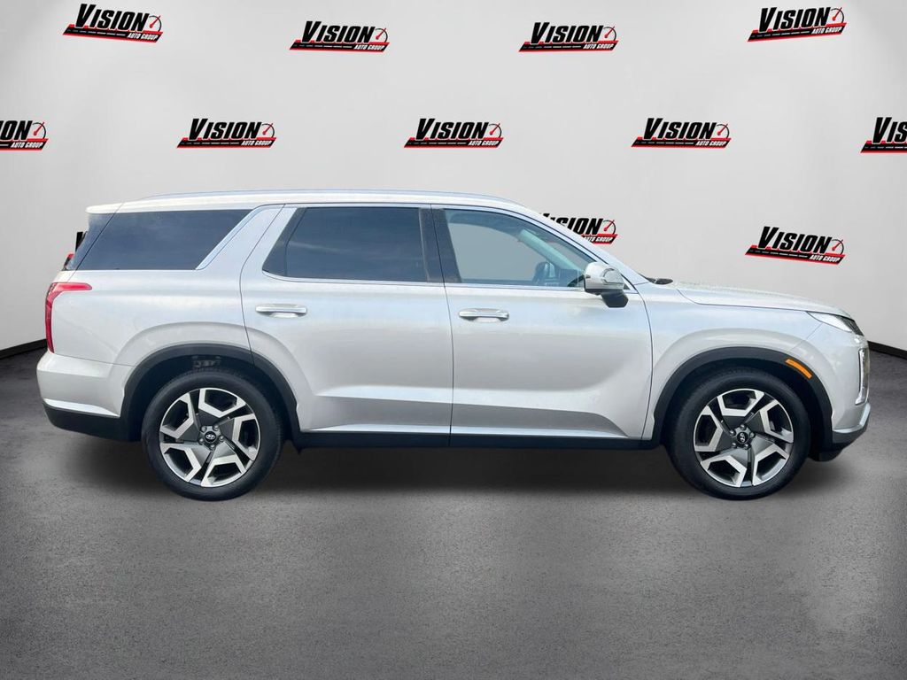 2025 Hyundai Palisade SEL photo 4