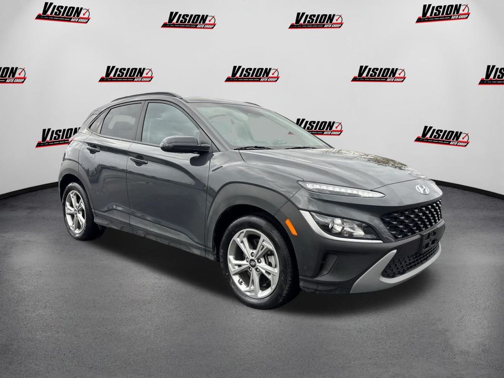 2023 Hyundai Kona SEL photo 3