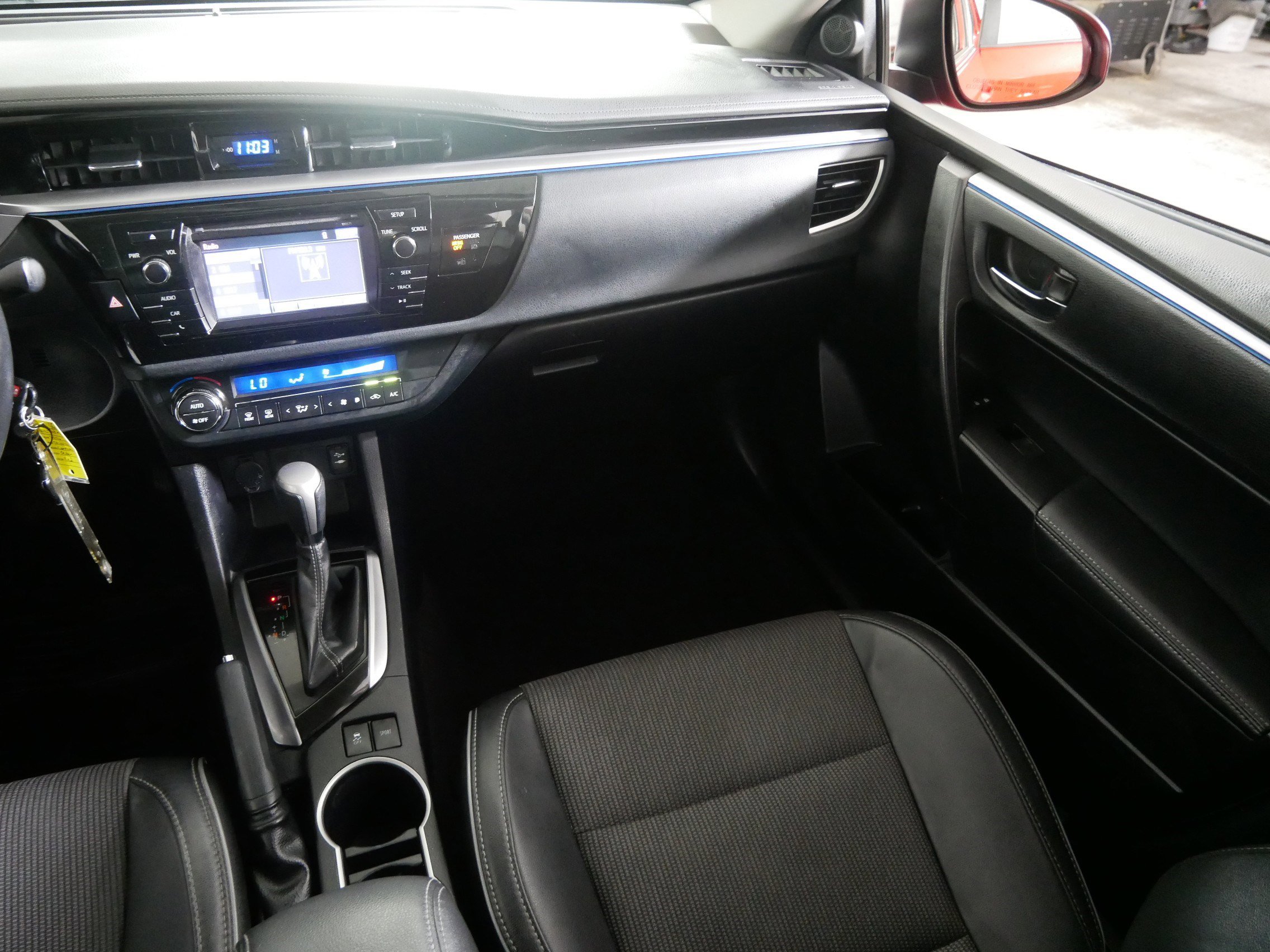 2016 Toyota Corolla S photo 11