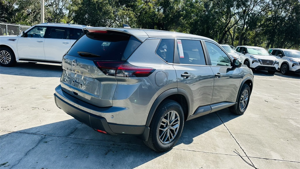 2025 Nissan Rogue S photo 7