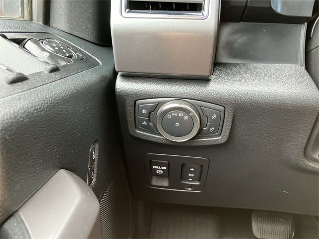 2019 Ford F-150 XLT photo 8