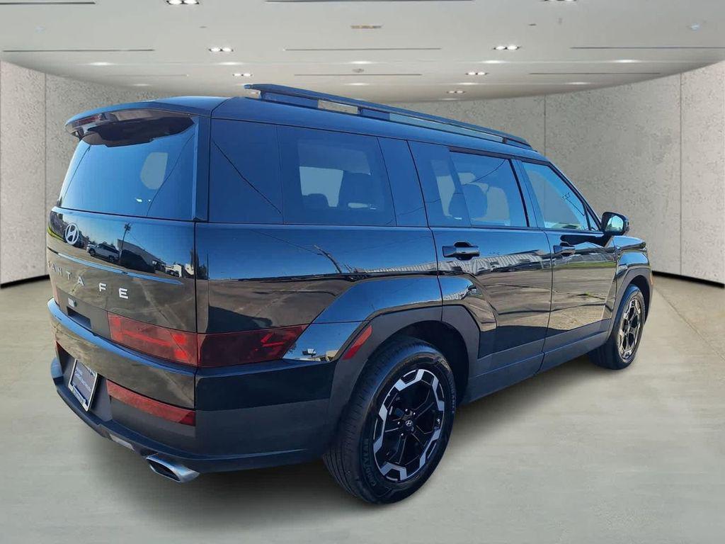 2025 Hyundai Santa Fe SEL photo 4
