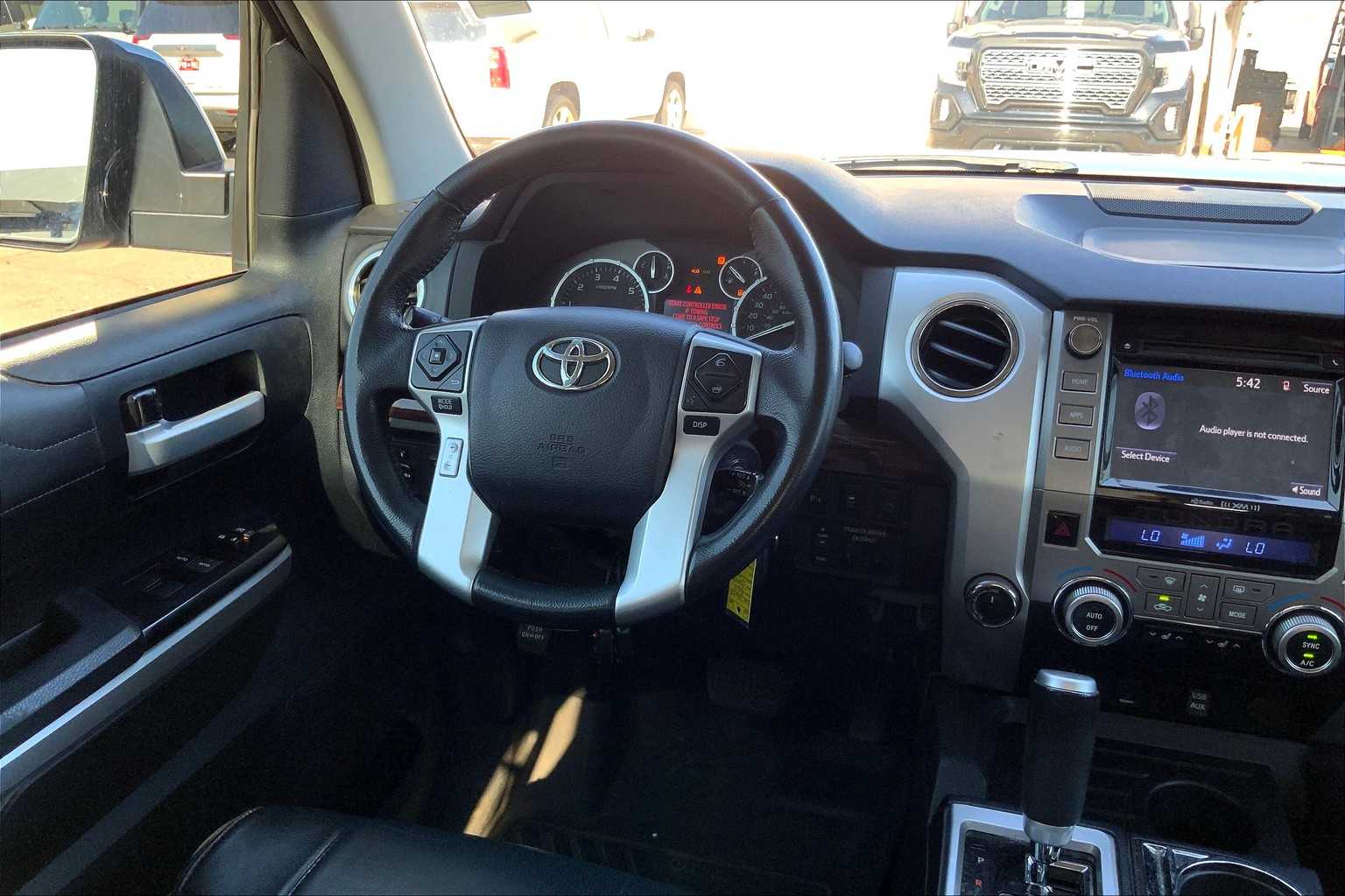 2017 Toyota Tundra Limited photo 5