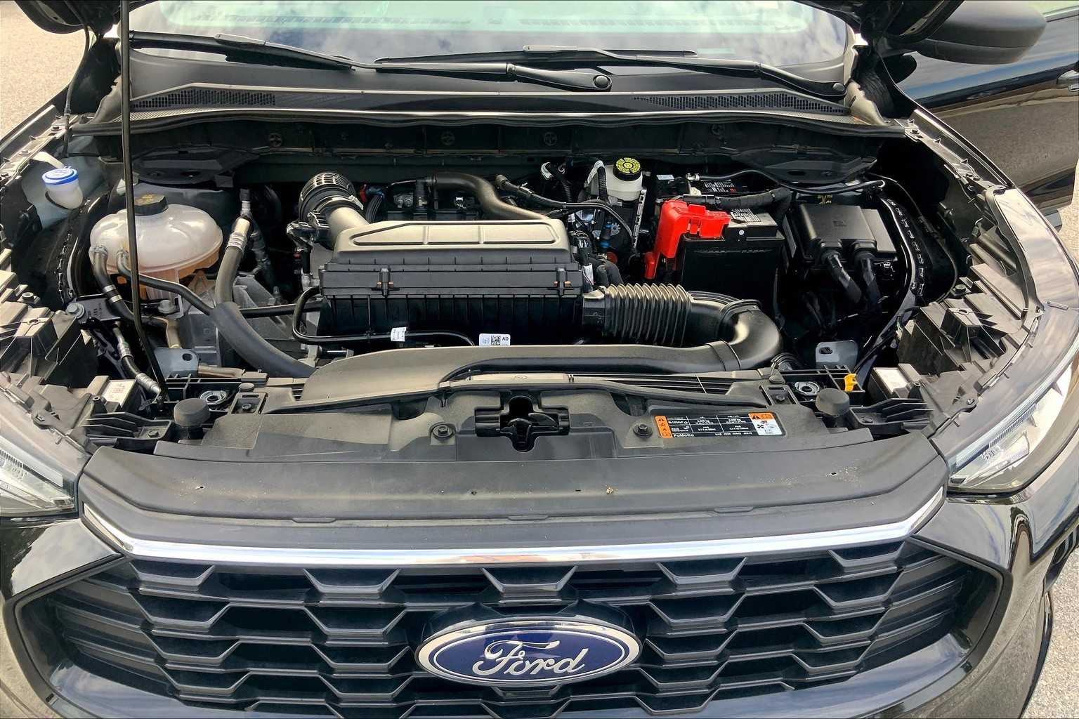 2024 Ford Escape ST-Line photo 32