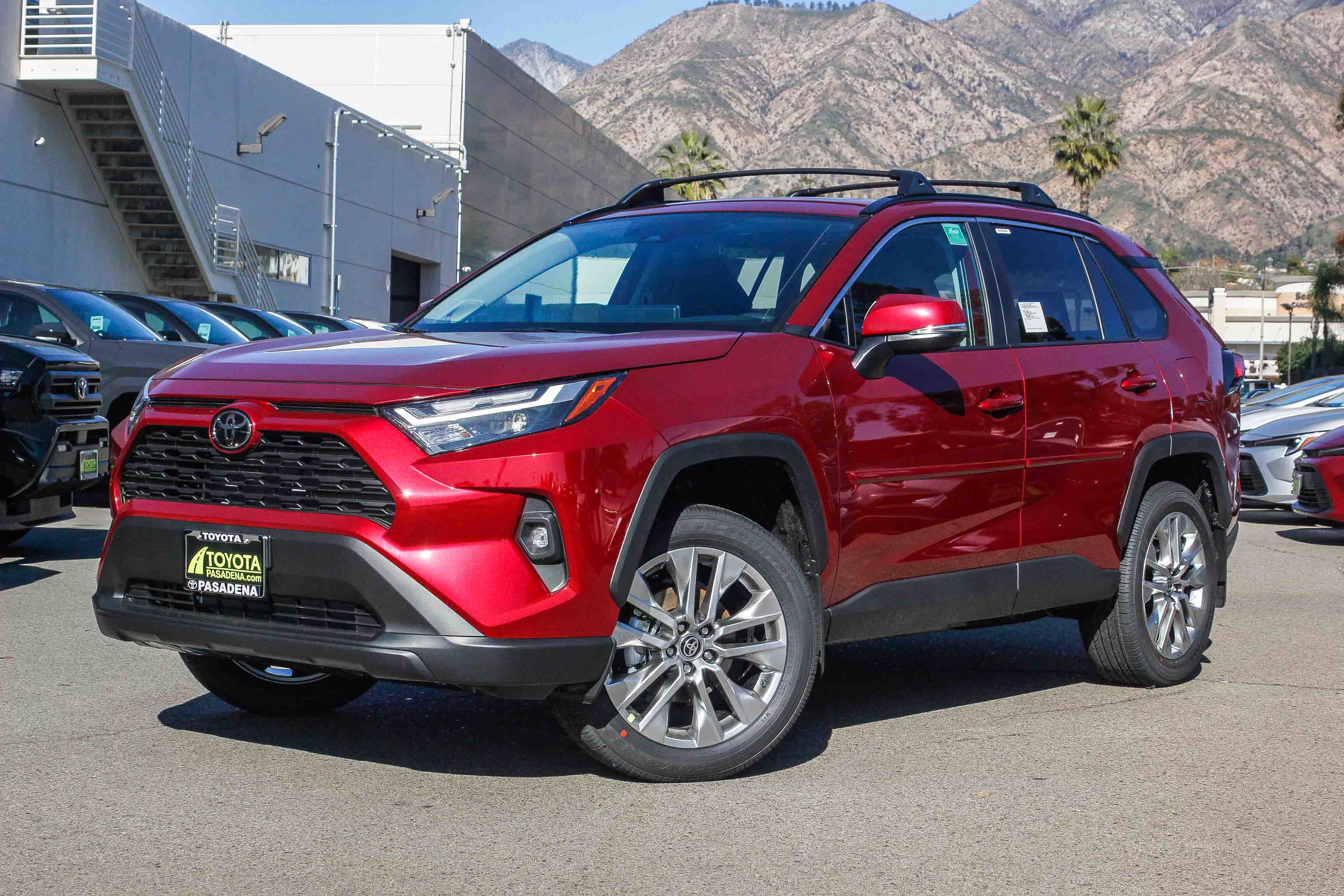 2025 Toyota RAV4 XLE Premium's photo