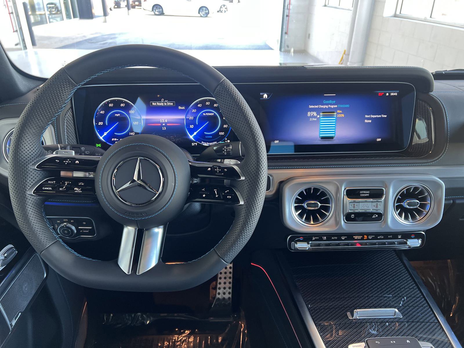 2025 Mercedes Benz G photo 29
