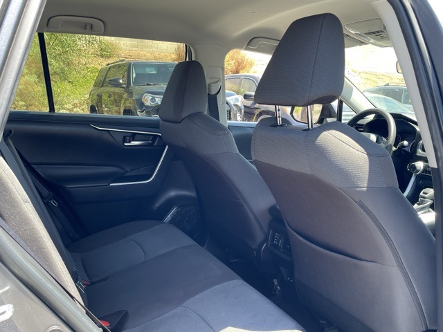 2022 Toyota RAV4 XLE photo 20