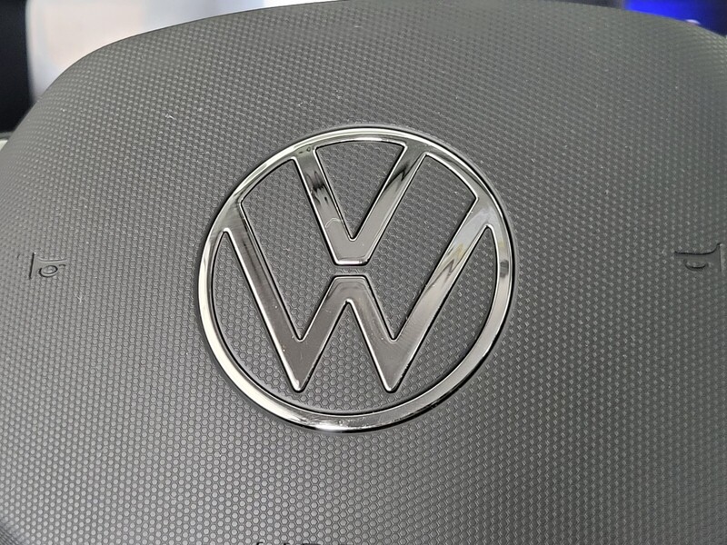 2023 Volkswagen Taos SE photo 37