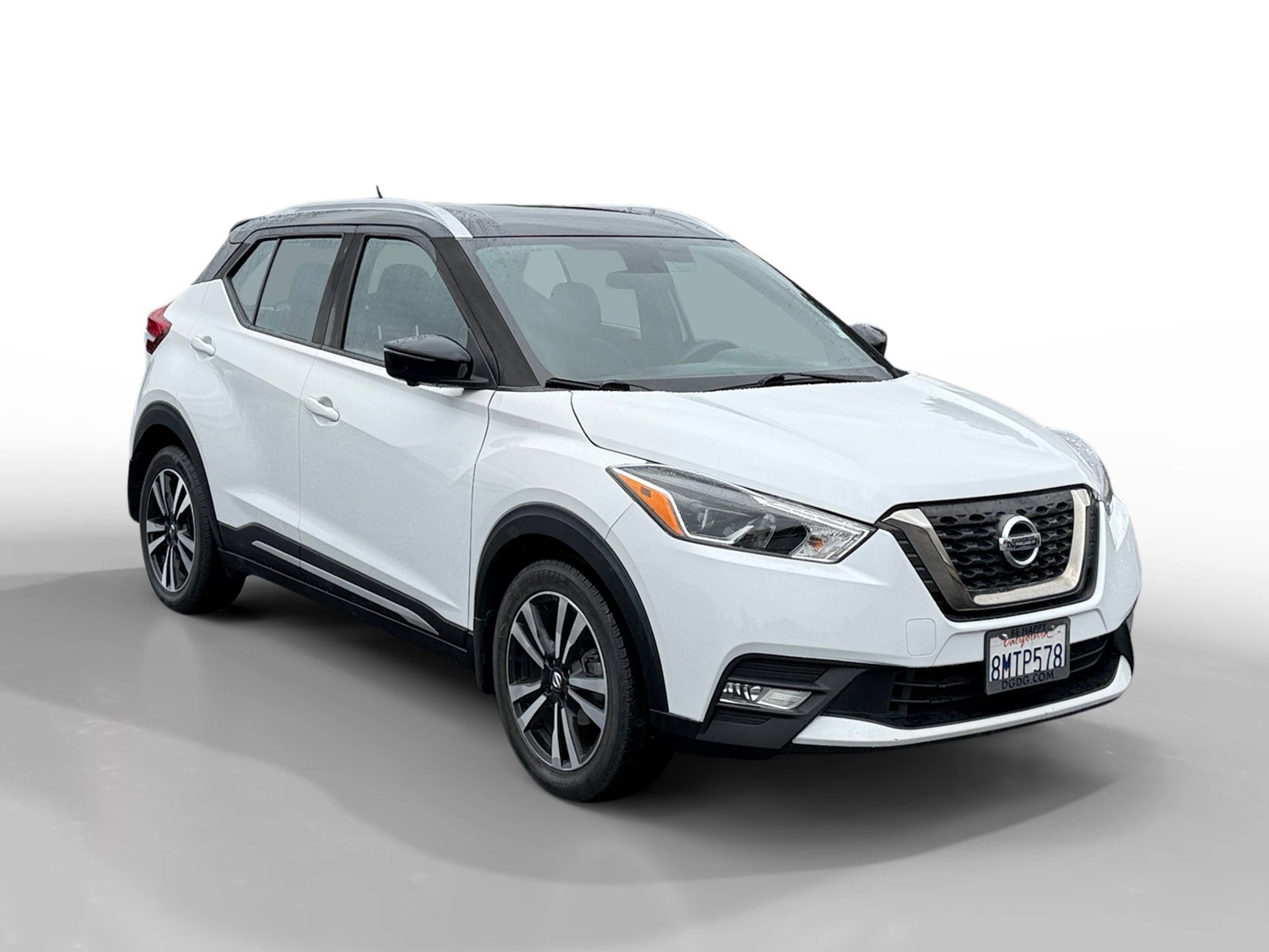 2019 Nissan Kicks SR photo 4