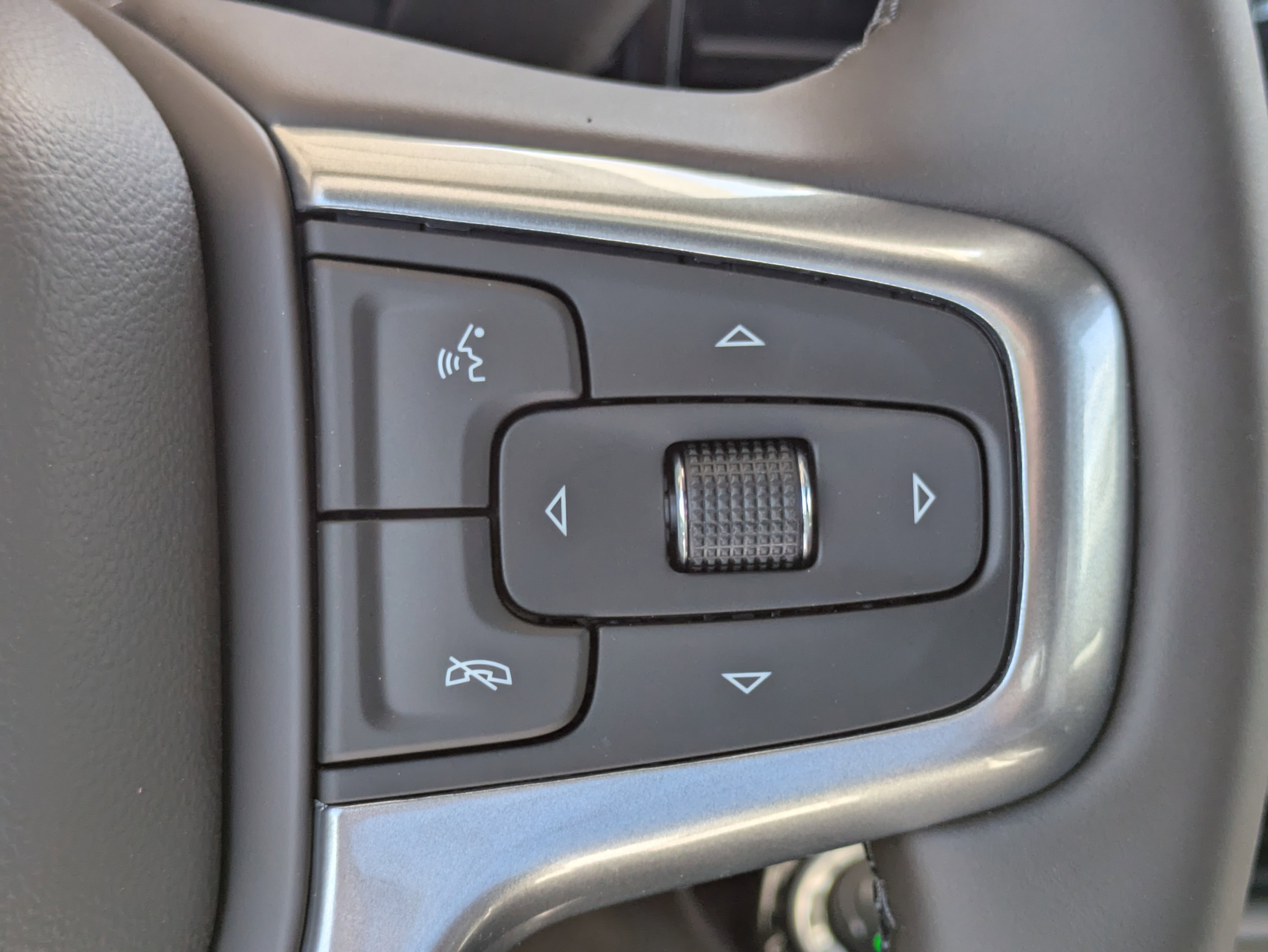 2026 Chevrolet Silverado 1500 RST photo 4
