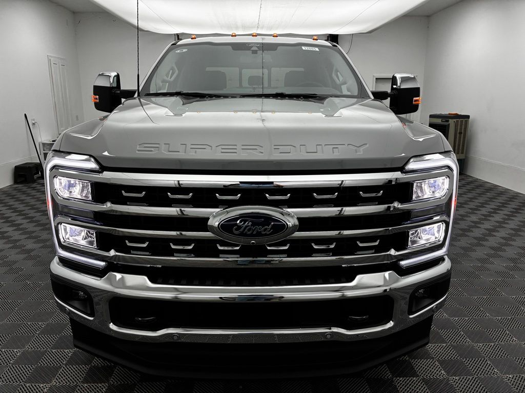2026 Ford F-350 Lariat photo 12