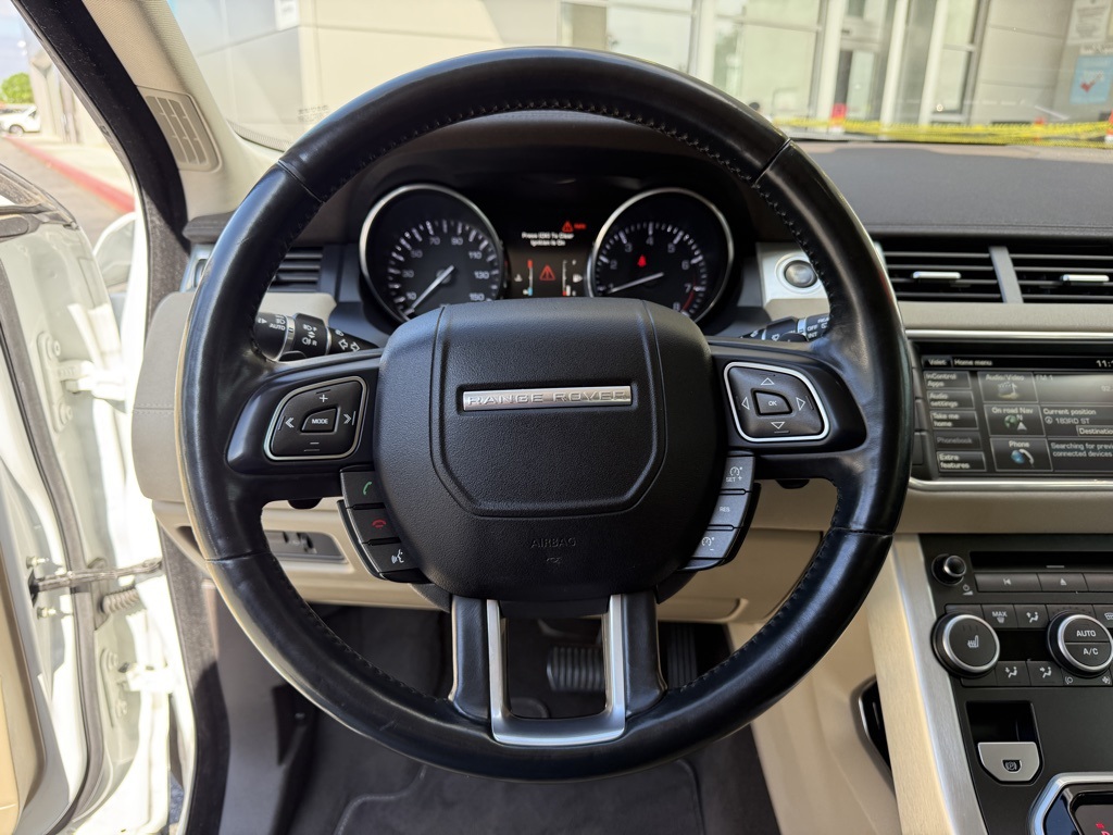 2015 Land Rover Range Rover Evoque Pure photo 17