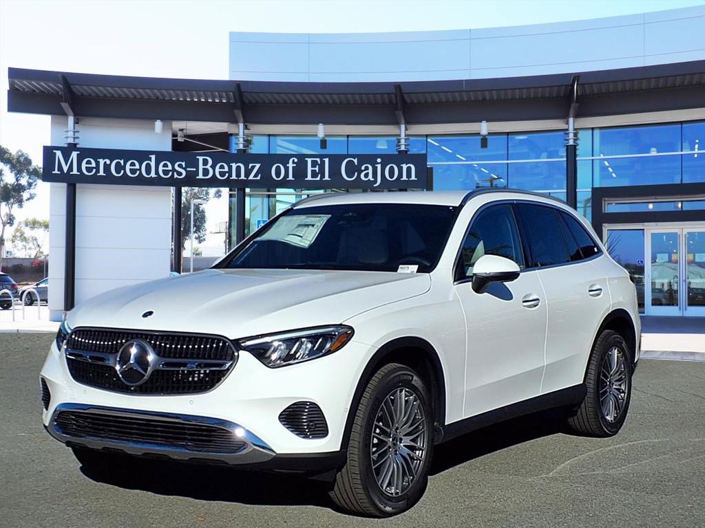 2026 Mercedes-Benz GLC Base's photo