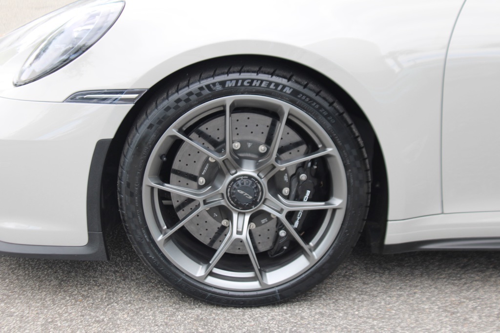2022 Porsche 911 GT3 Coupe photo 12