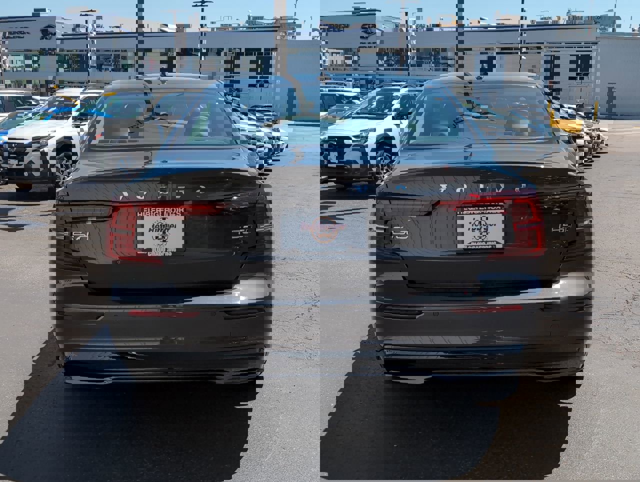 2025 Volvo S60 Core photo 6