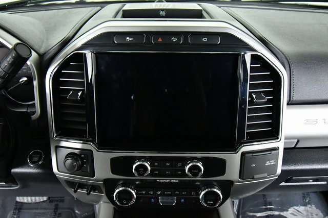 2022 Ford F-350 XL photo 3