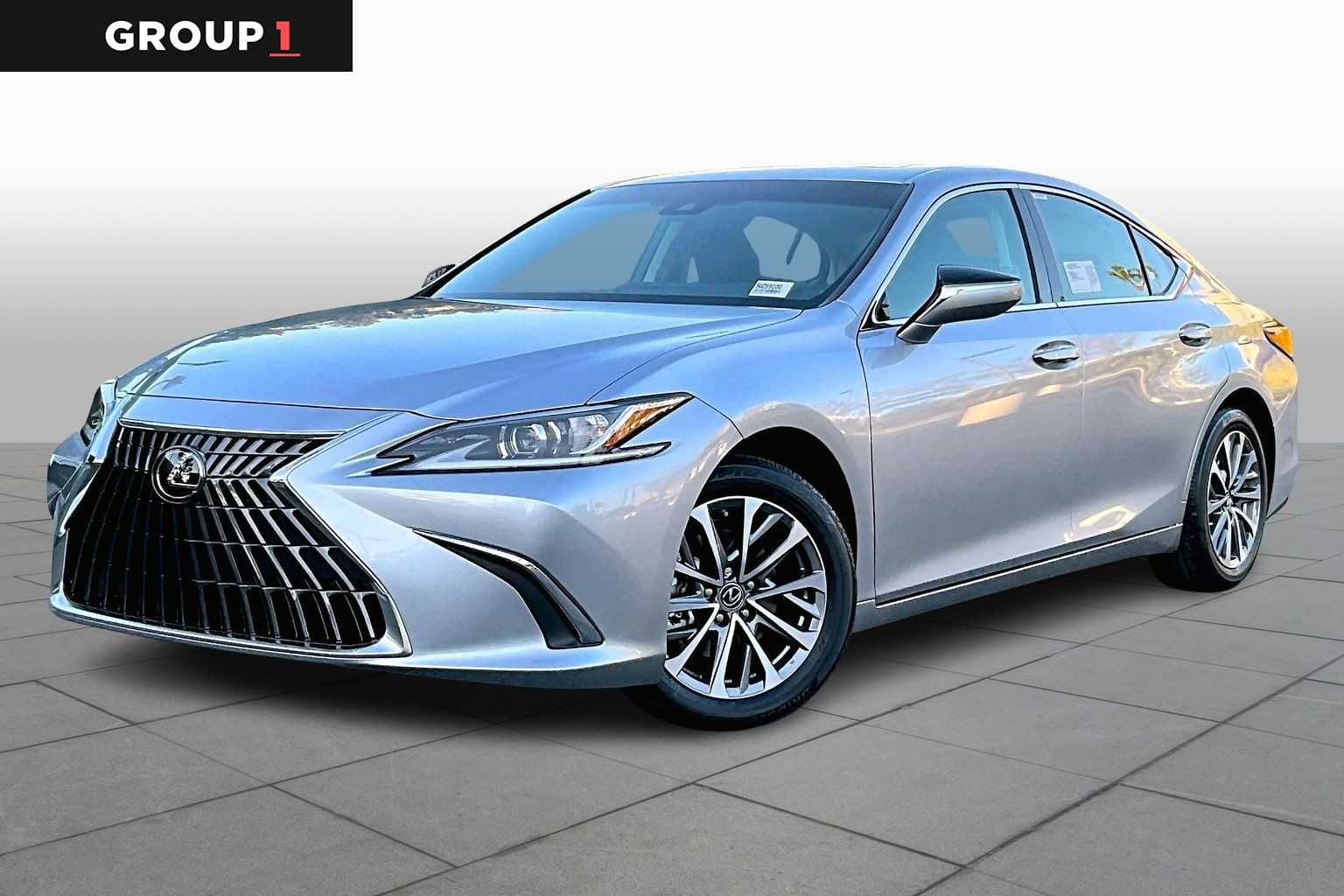 2025 Lexus ES 350's photo
