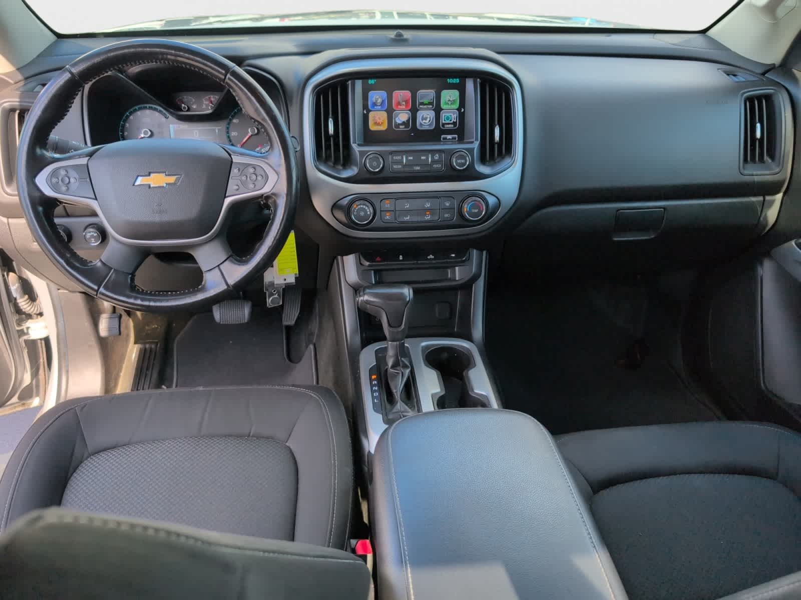 2018 Chevrolet Colorado LT photo 12