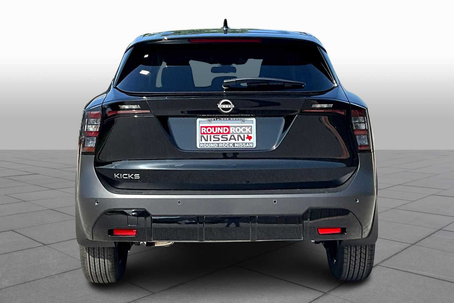 2025 Nissan Kicks SV photo 4