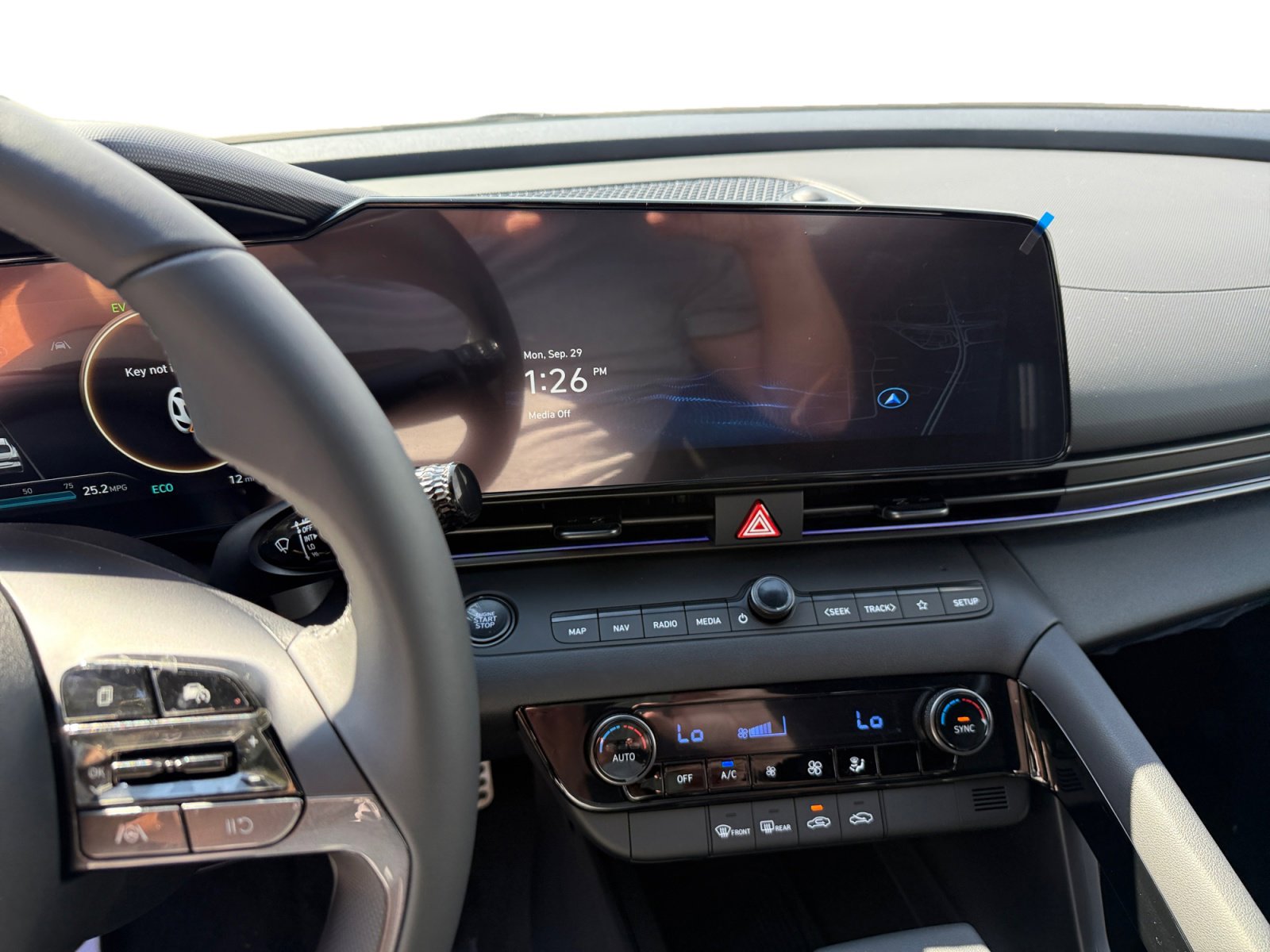 2025 Hyundai Elantra Hybrid SEL Sport photo 12