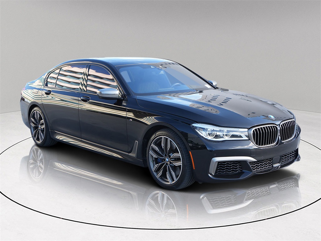2019 BMW 7 Series M760i's photo
