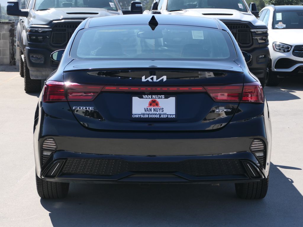 2023 Kia Forte GT-Line photo 5