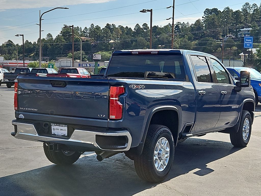 2025 Chevrolet Silverado 2500HD LTZ photo 10