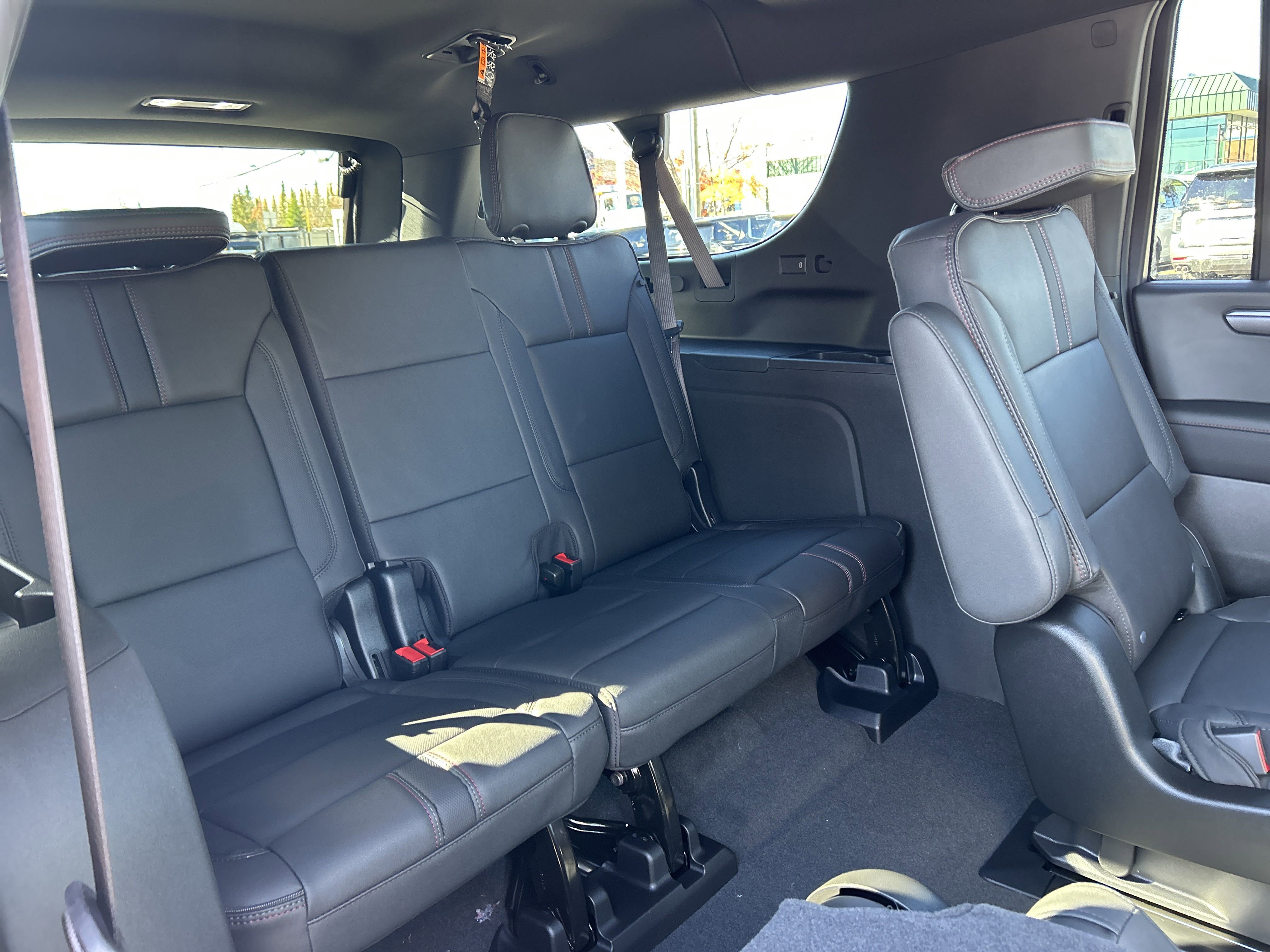 2026 Chevrolet Suburban RST photo 3