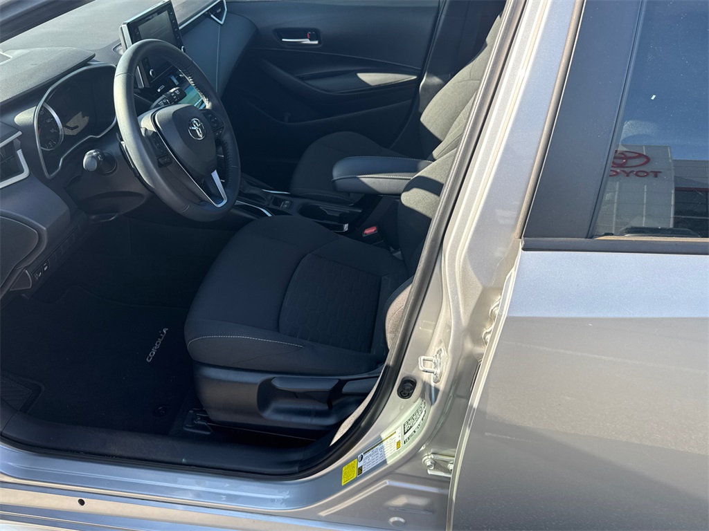 2022 Toyota Corolla SE photo 9