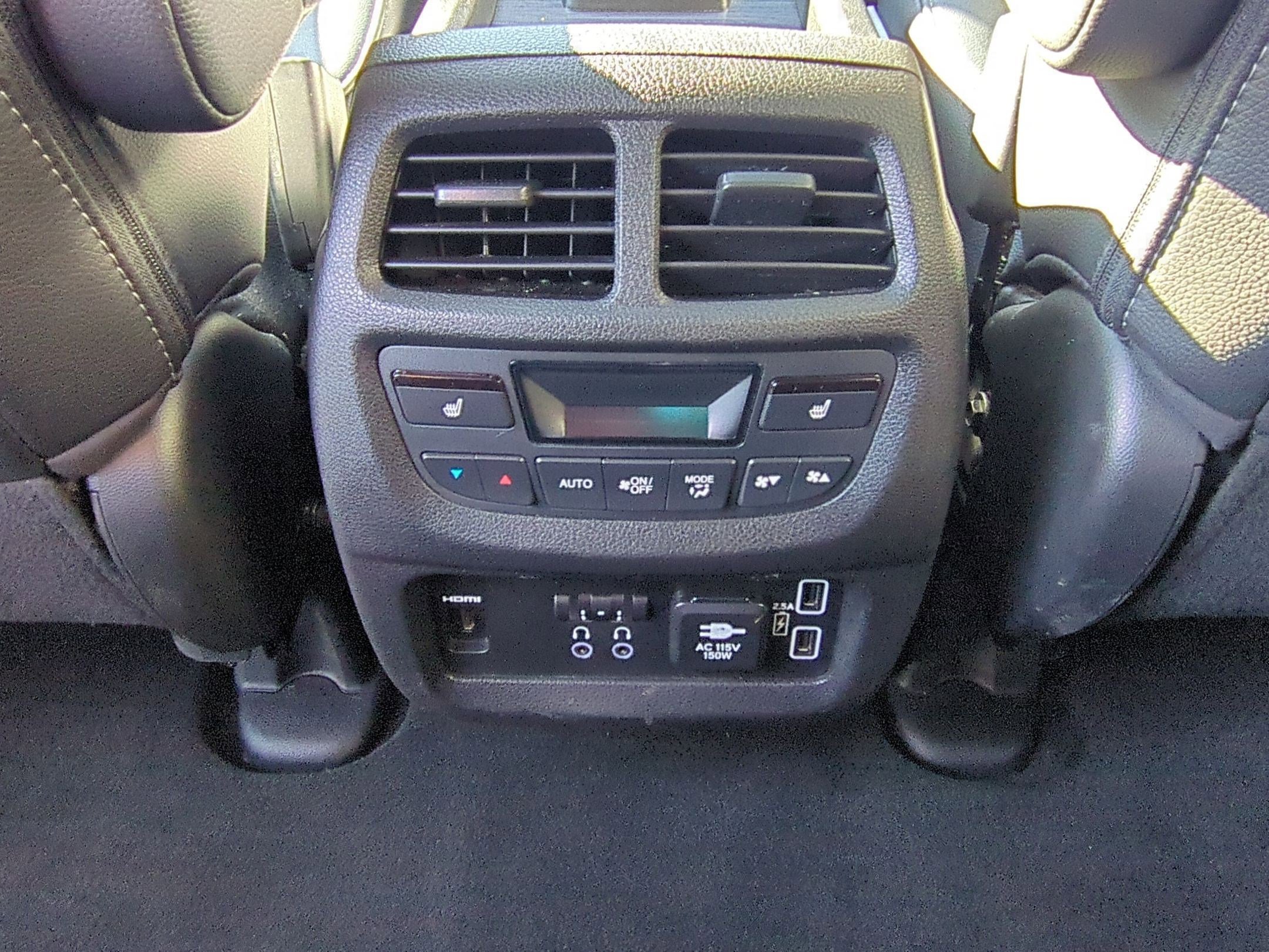 2019 Honda Pilot Touring photo 27