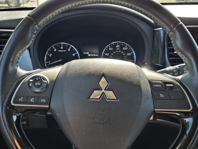 2020 Mitsubishi Outlander SEL photo 23