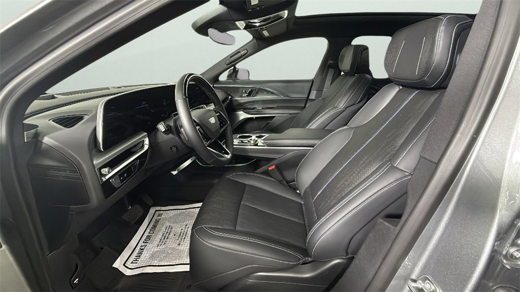 2024 Cadillac Lyriq Luxury photo 17