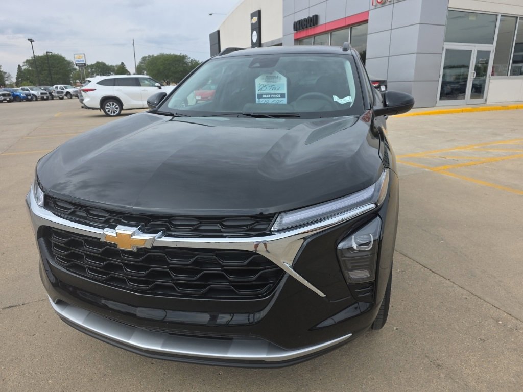 2025 Chevrolet Trax LT's photo