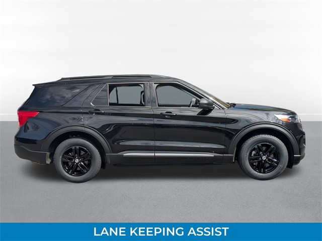 2023 Ford Explorer XLT photo 2