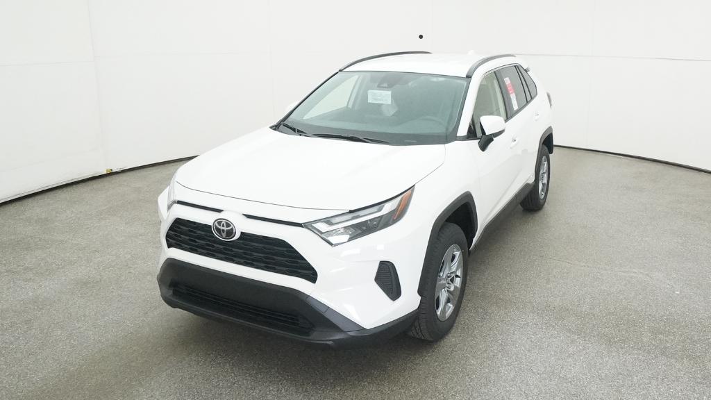 2025 Toyota RAV4 Hybrid LE photo 4